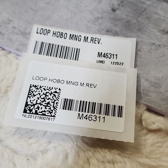 Louis Vuitton Monogram Loop hobo GM - Picture 11 of 16